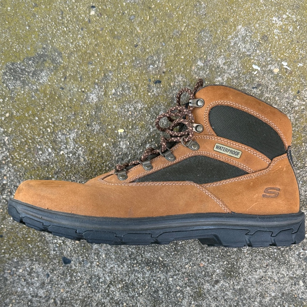 Skechers Men's Tan and Black Waterproof Boots